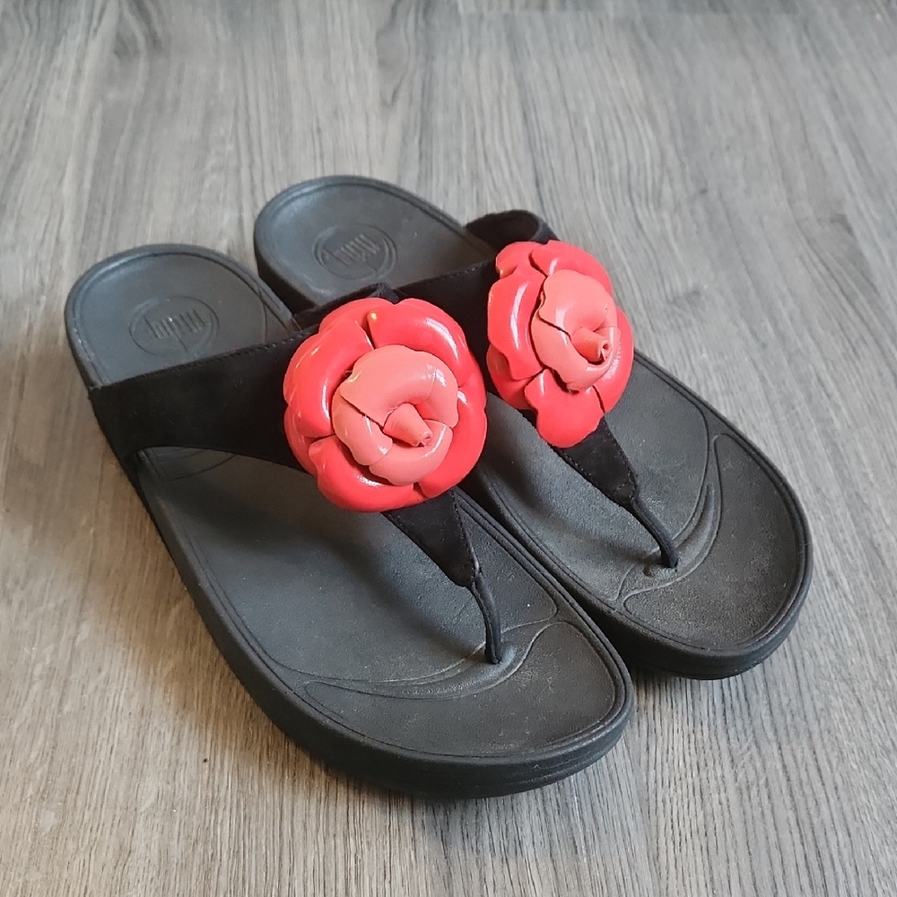 Fitflop Florent black suede and patent leather floral sandals, size 8